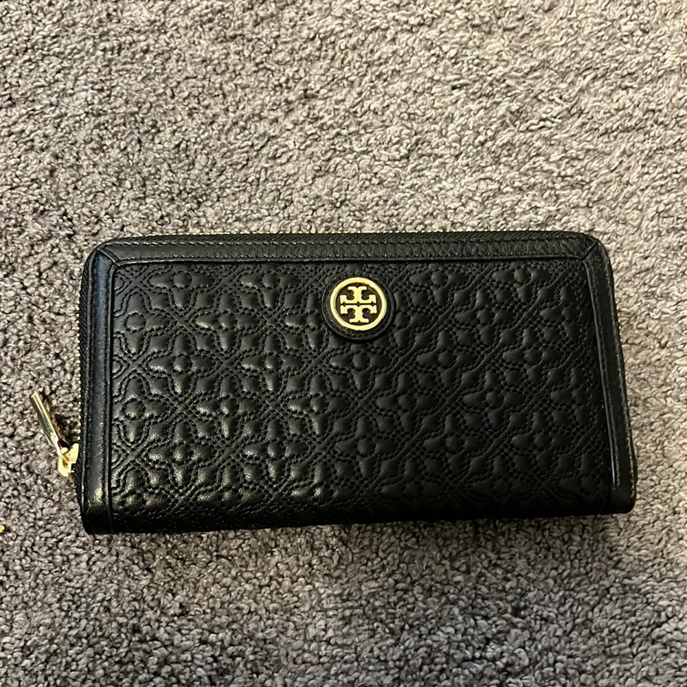 Tory Burch wallet